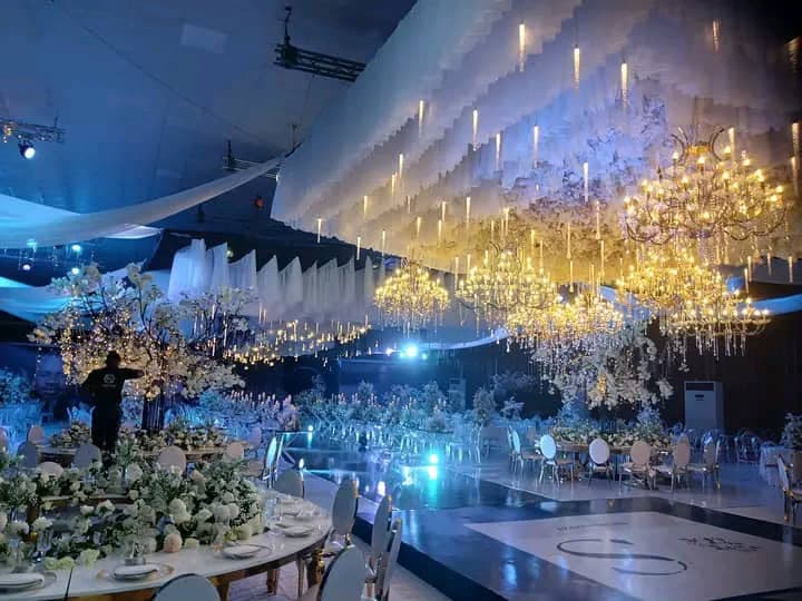 Event decoration setup