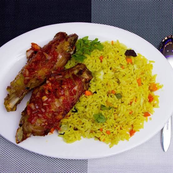Jollof/Fried Rice, Chicken & Plantain