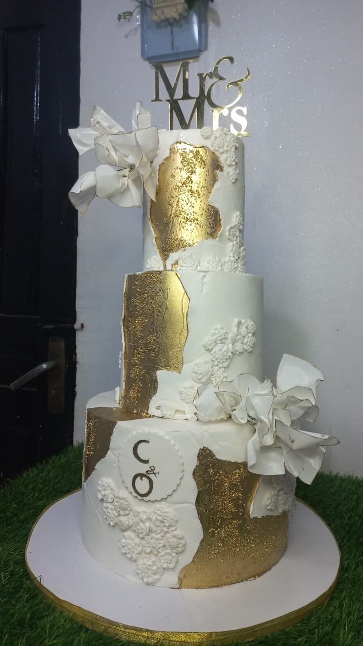 Custom Cakes